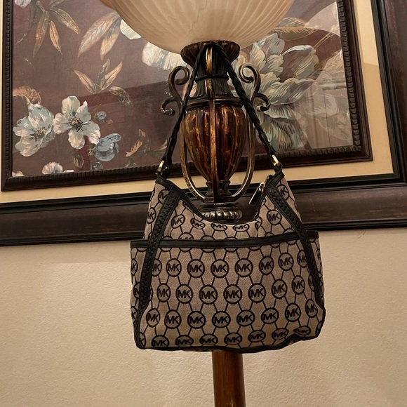 MICHAEL Michael Kors Black and Brown Logo Bag - Picture 2 of 16